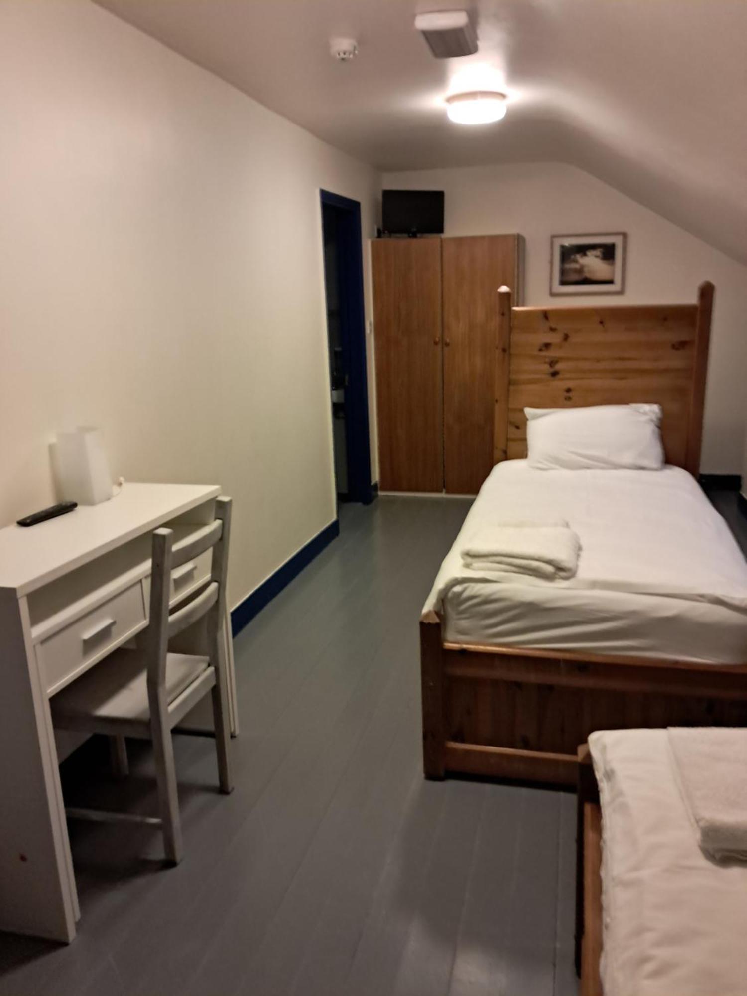 Coastguard Lodge Hostel At Tigh Tp Glaise Bheag Eksteriør bilde