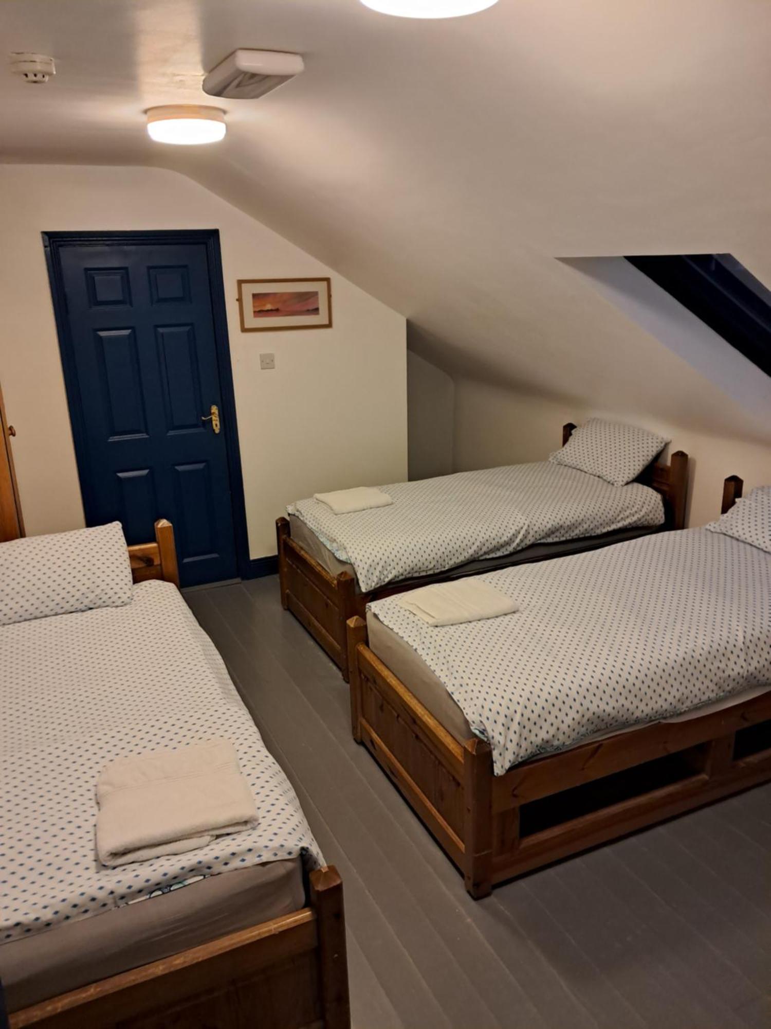 Coastguard Lodge Hostel At Tigh Tp Glaise Bheag Eksteriør bilde